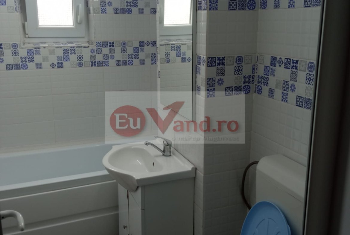 De inchiriat apartament cu 3 camere ICF, langa Scoala nr. 12, parter, 500 E
