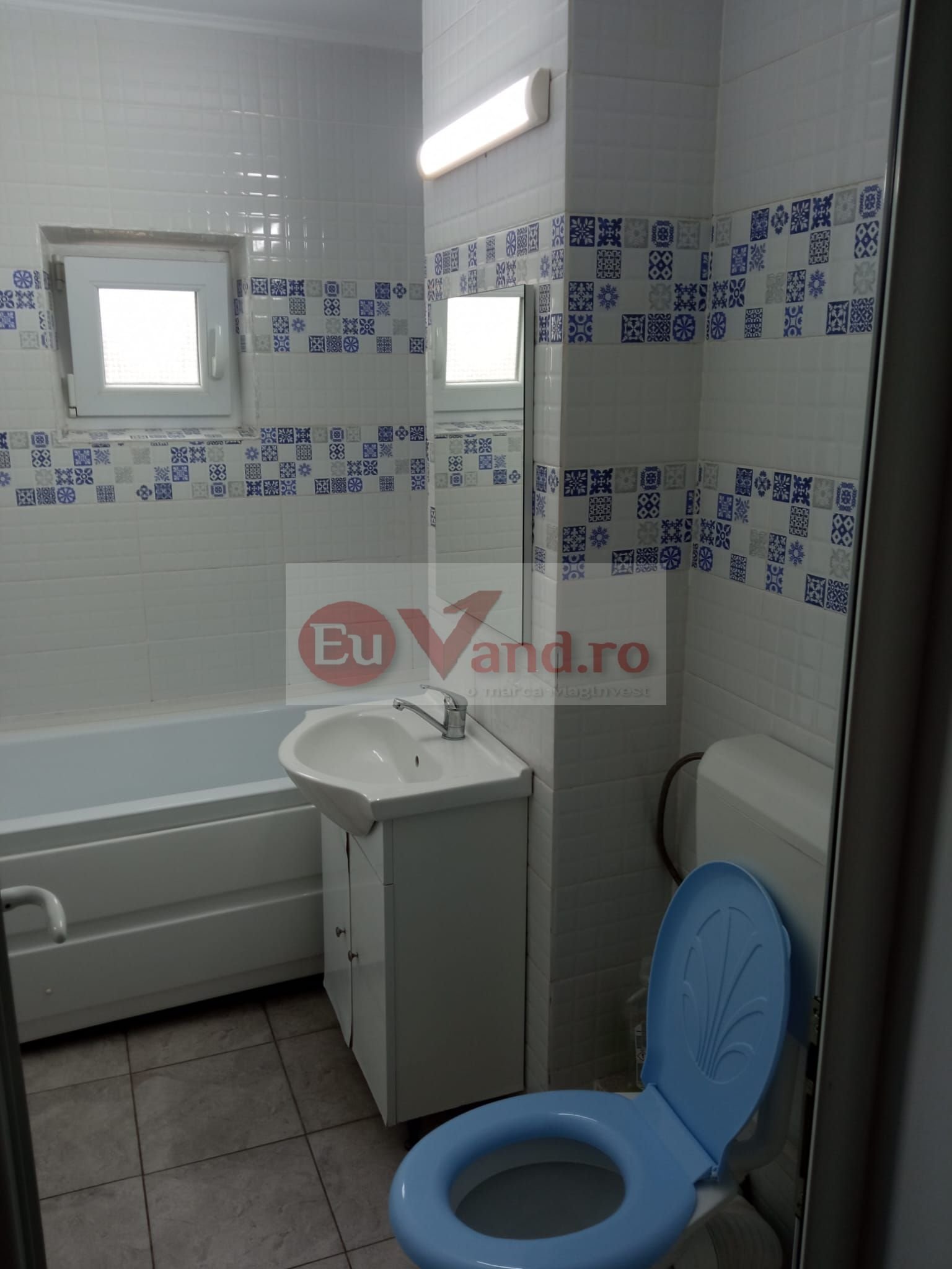 De inchiriat apartament cu 3 camere ICF, langa Scoala nr. 12, parter, 500 E