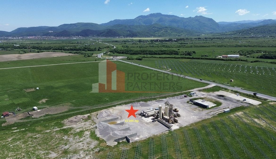 Teren pentru dezvoltare industrială/comercială 23.200 mp Râșnov DN73