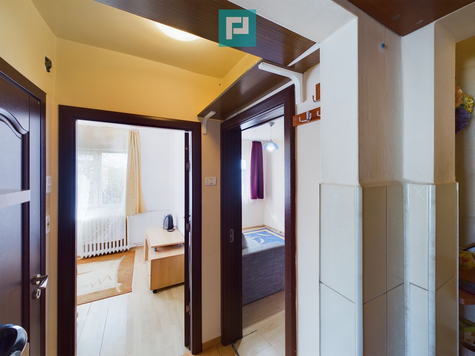 f2a055ce998b46bfa57c45de6f7c642d Apartament cu 3 camere de închiriat – Lebăda