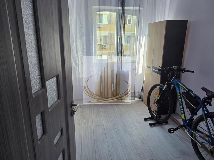 Apartament 3 camere, etaj 2, balcon închis, Calea Șagului