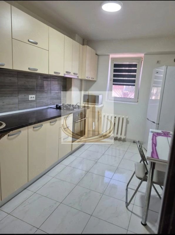 f3d7249fa24e43ac9064b3a6b9d1f2cb Vand apartament 2 camere – 3 min metrou Aparatorii Patriei