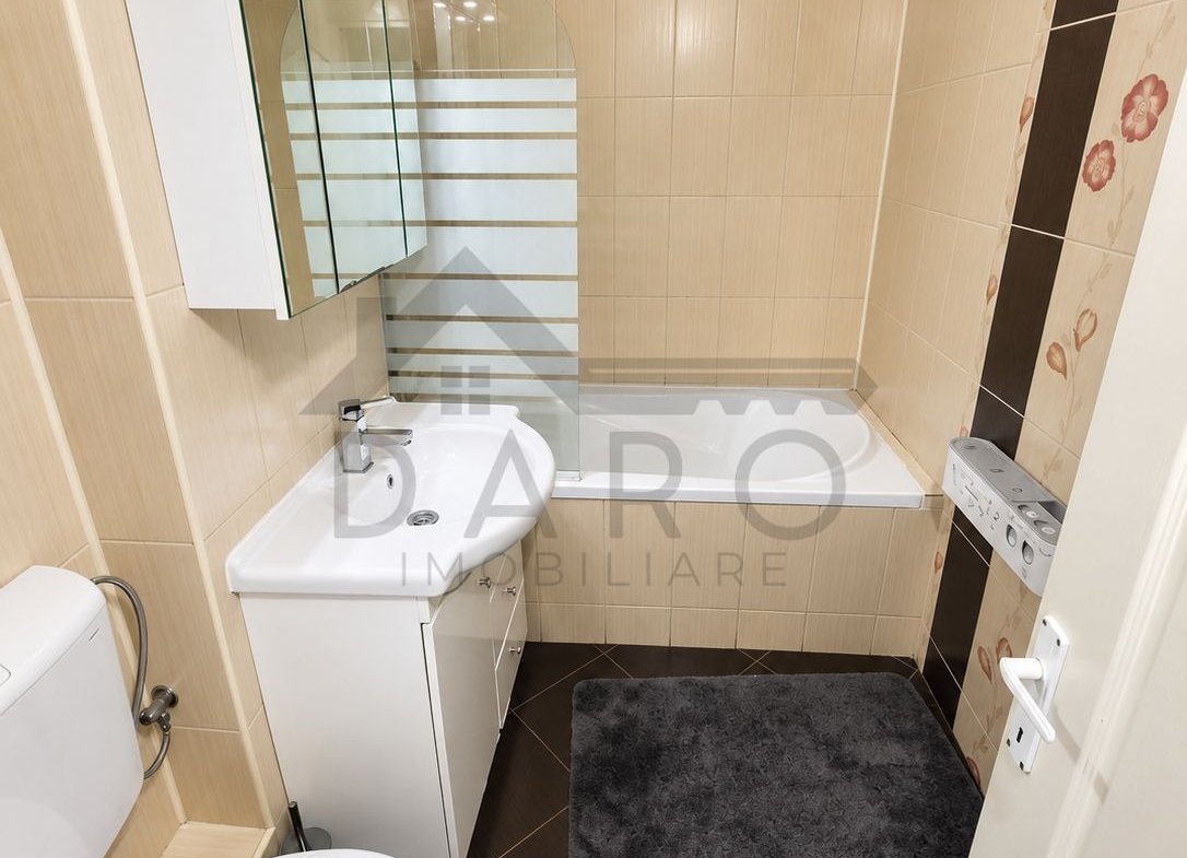 vand apartament 3 camere , Targu Mures Unirii
