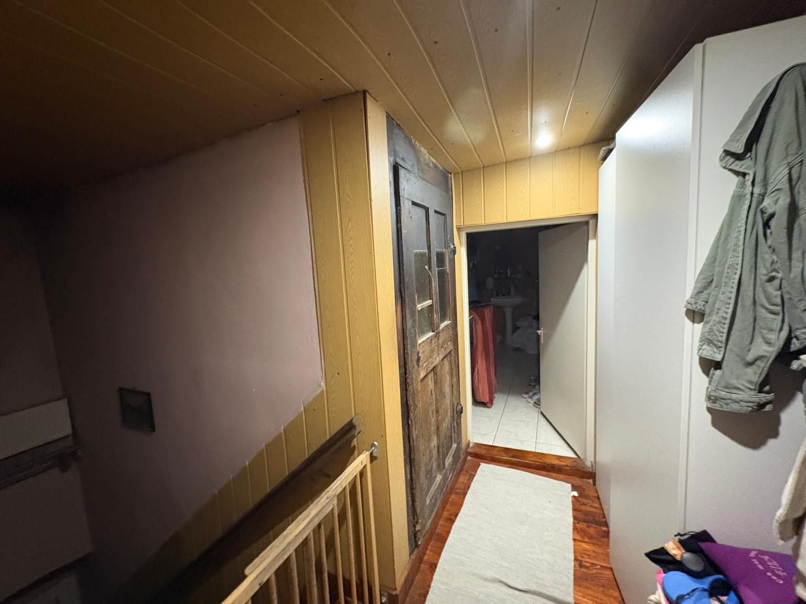f42c572e034d4b80a8ee5fba6c97b86f Apartament cu doua camere de vanzare in Piata Sfatului