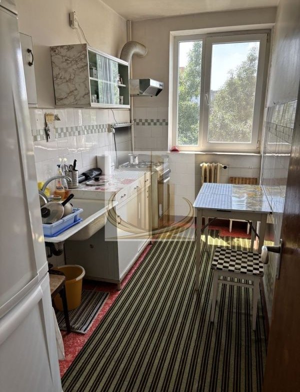 apartament 3 camere decomandat, 61 mp+boxa, Strada Covasna