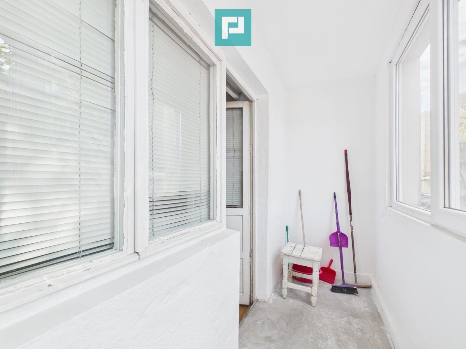 APARTAMENT 2 CAMERE LA PARTER, GRĂDIȘTE