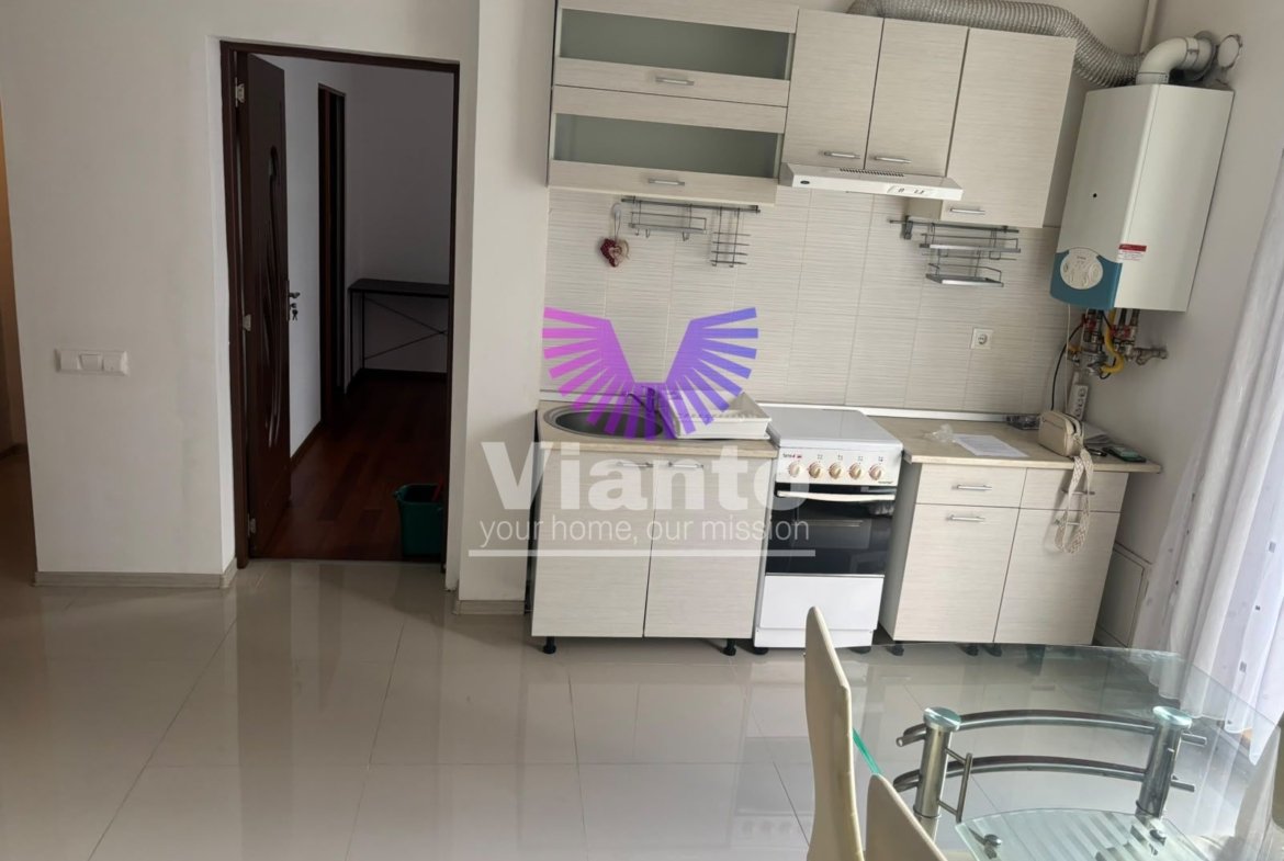 APARTAMENT 3 CAMERE CU CURTE 35MP – TURNISOR