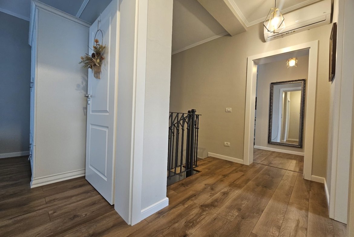 Duplex modern 5 camere 120 mp teren 335 mp Dumbravita Ferventia