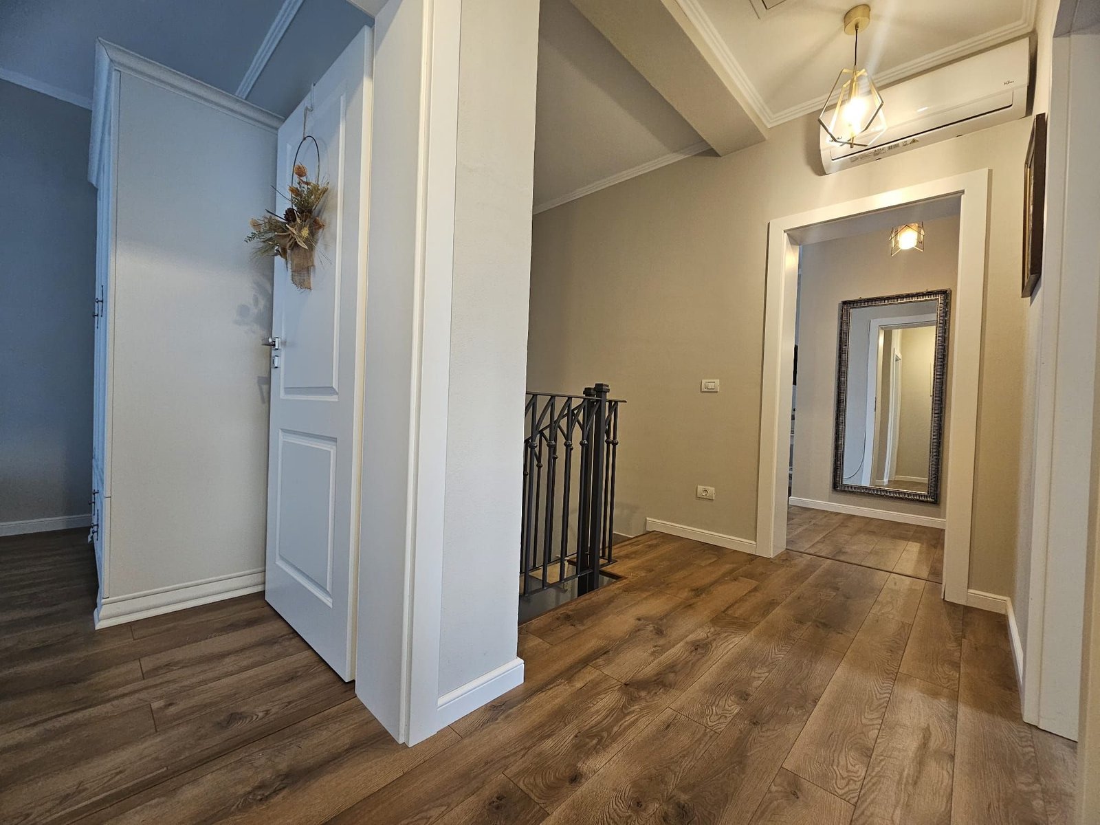 f5facdffc42f43a9b6fff5a814cd9c1a Duplex modern 5 camere 120 mp teren 335 mp Dumbravita Ferventia