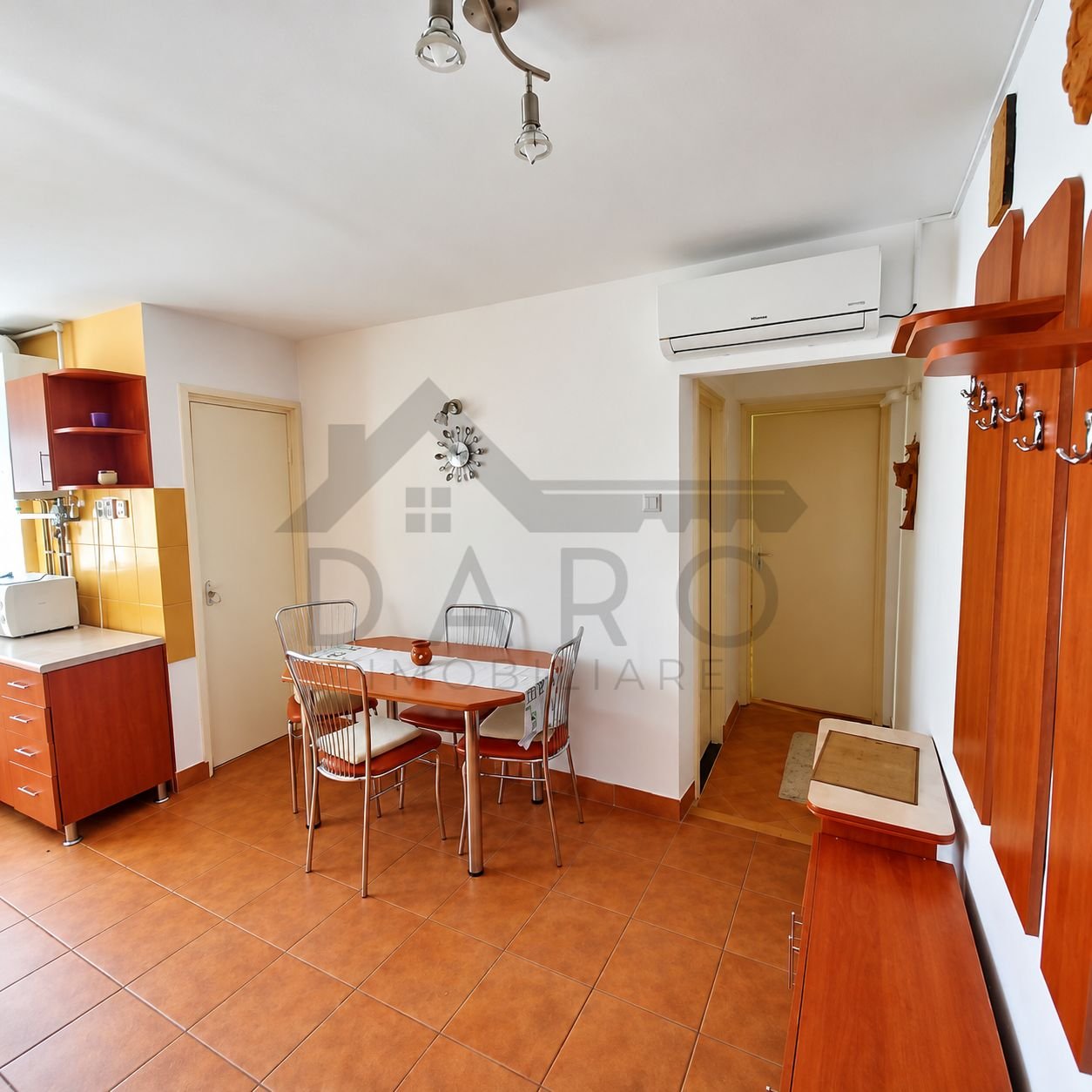 f8bd8cfc382844c3b40ac2a46427ec4f Apartament de inchiriat
