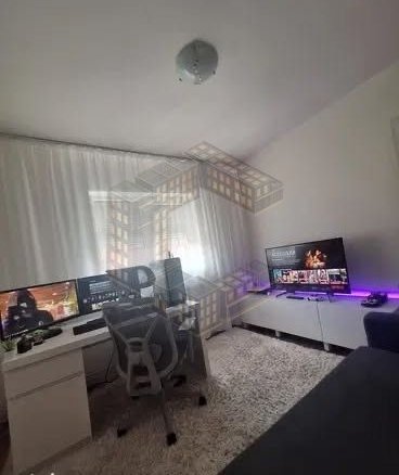 Apartament cu 3 camere,decomandat,etaj intermediar,de vânzare,Giroculu