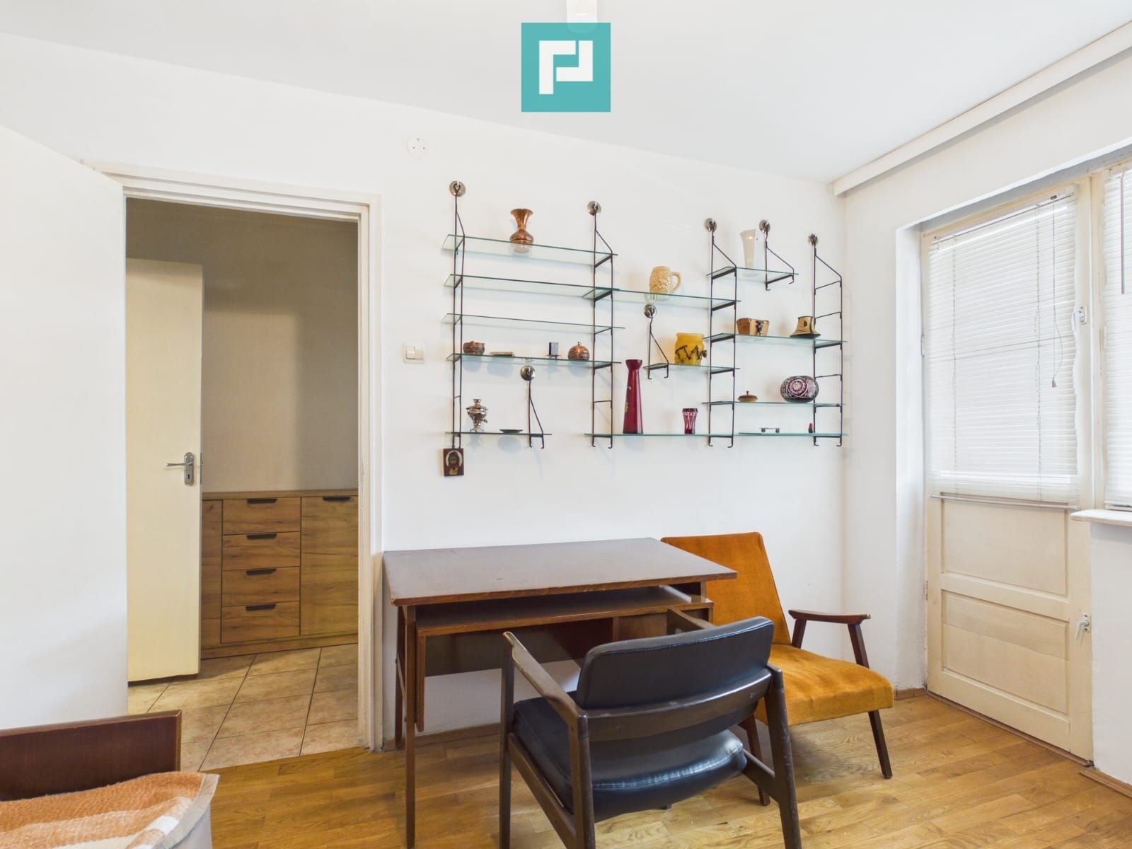 APARTAMENT 2 CAMERE LA PARTER, GRĂDIȘTE