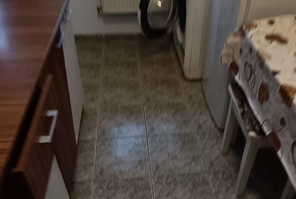 Apartament de închiriat la curte comună chiar în Complexul Studențesc