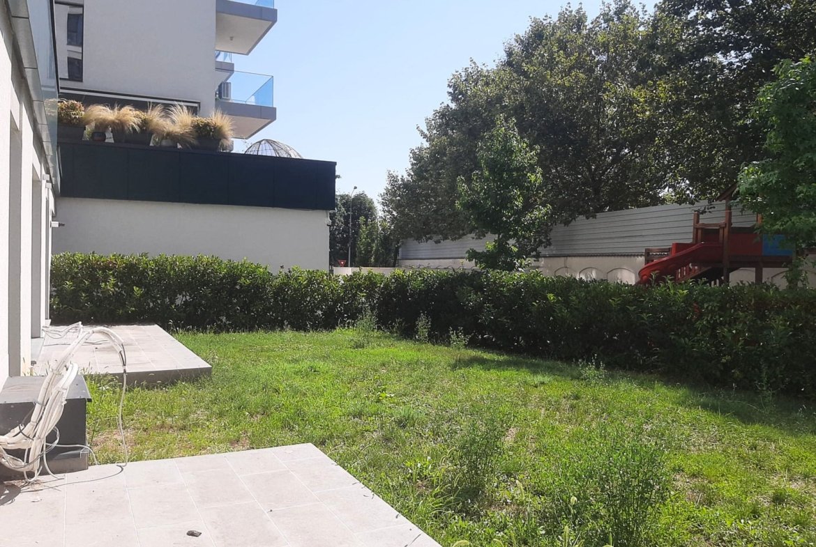 APARTAMENT PREMIUM CU 5 CAMERE ȘI GRĂDINĂ PRIVATĂ DE 160 MP