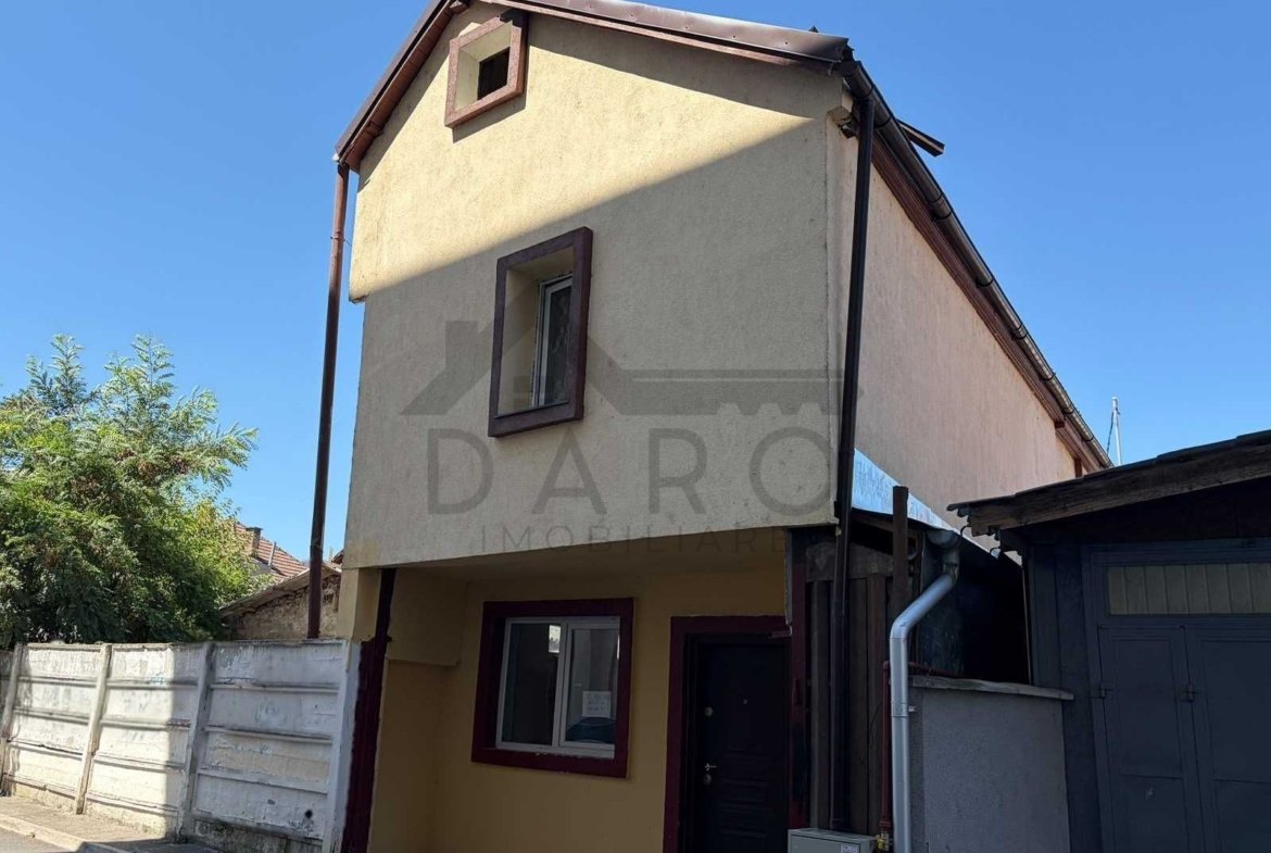 Casă cu etaj, 141 mp utili, curent trifazic, Sângeorgiu de Mureș