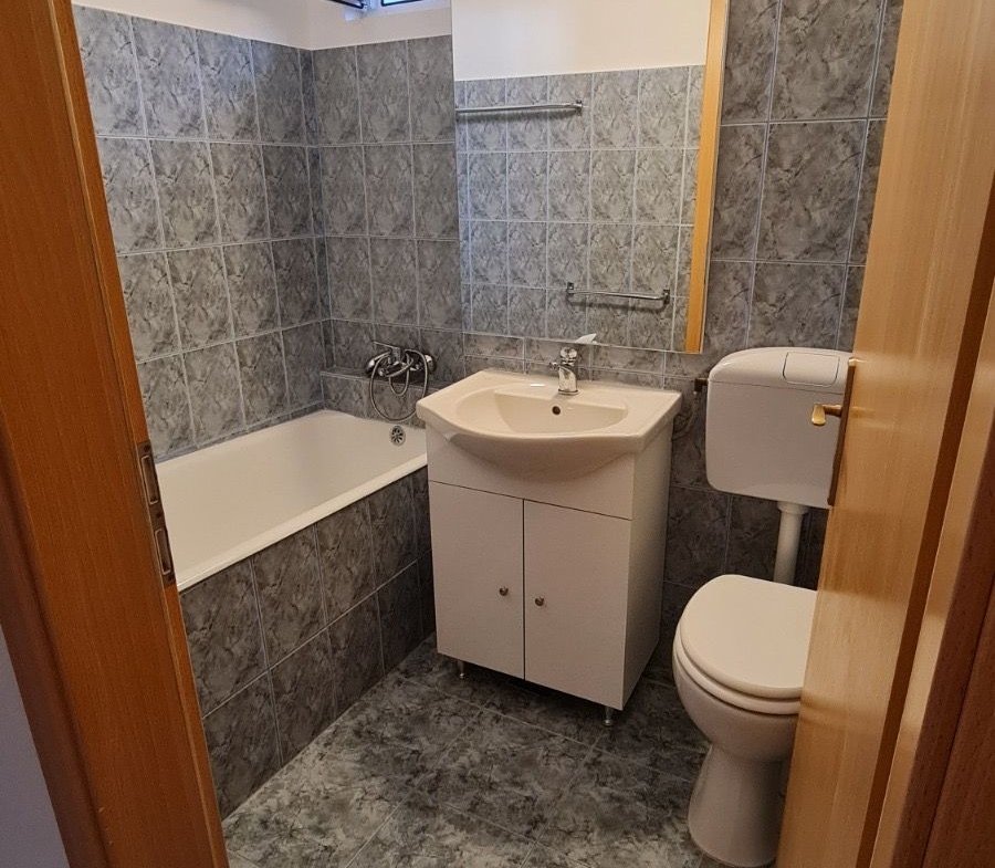 Apartament 3 camere | 65 mp | Centrală proprie | Boxă CF | Zona Olimpi