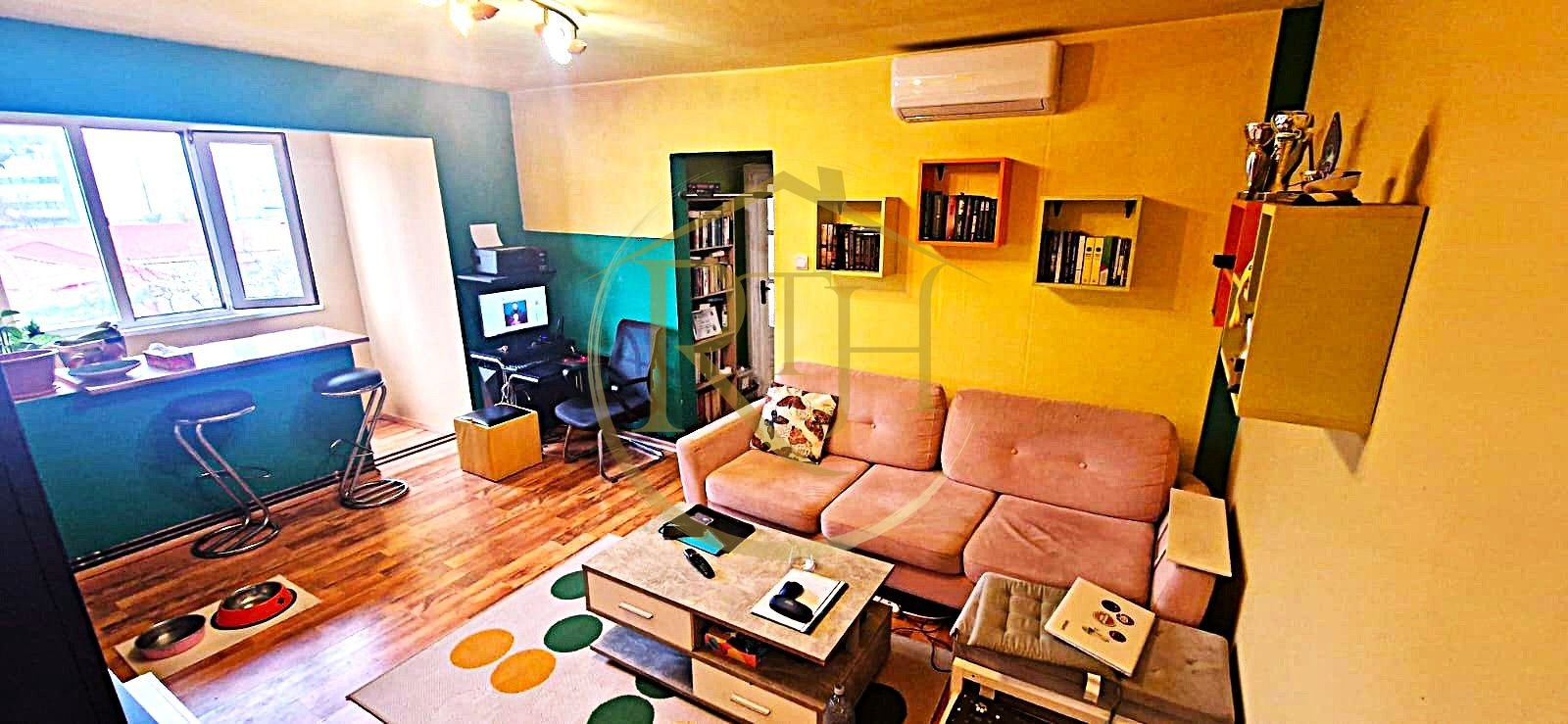 fd073a9f870f41f48f6772d0c97d4846 Vand apartament cu 4 camere in zona spitalul judetean,comision ,,0”