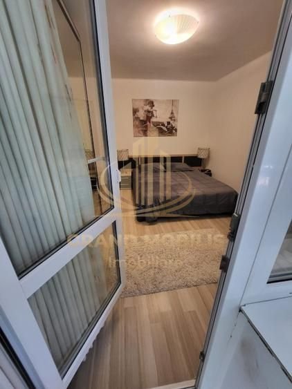 Apartament 4 camere , decomandat,  renovat,centrala proprie,
