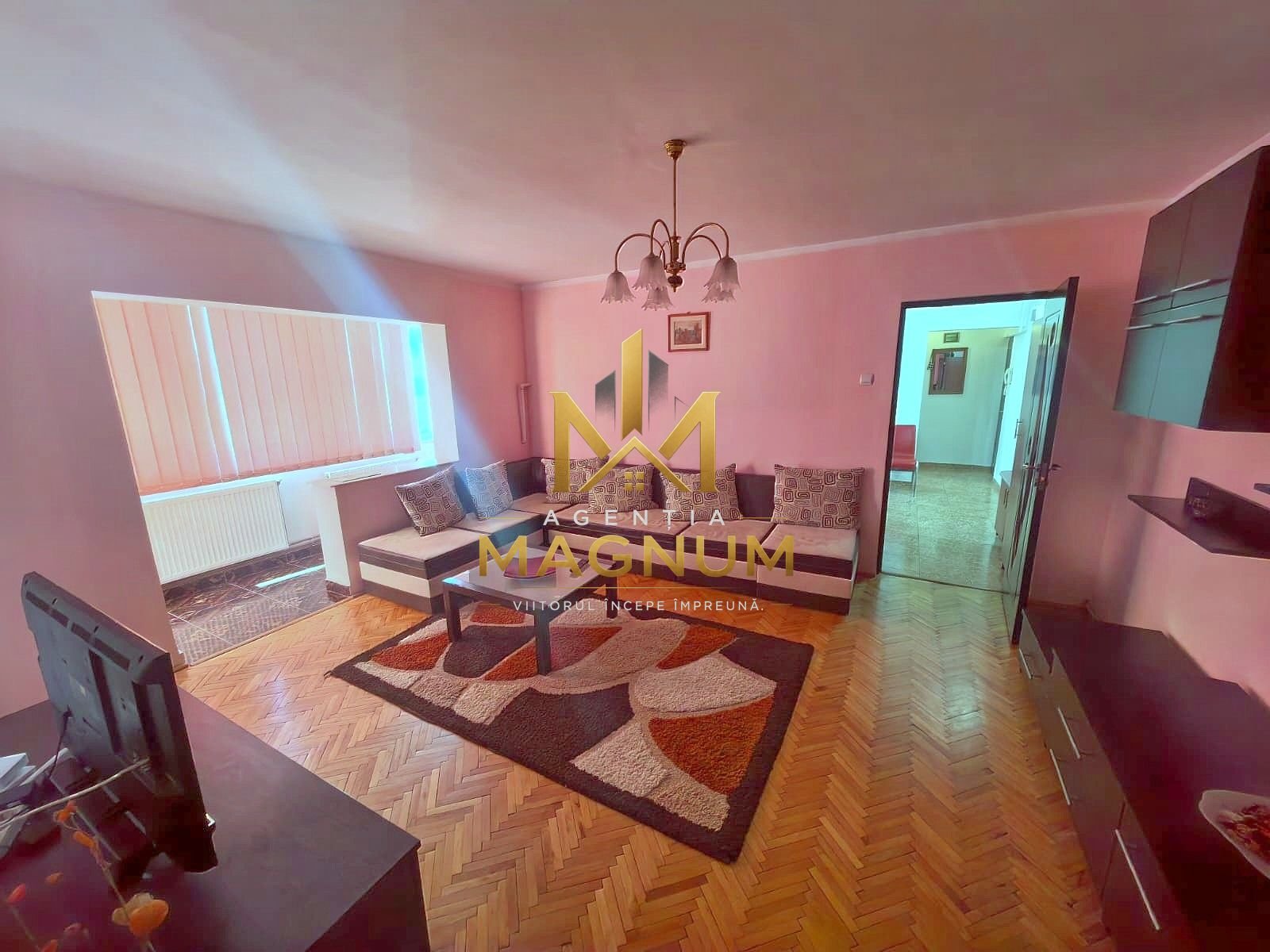 Apartament cu 3 camere de inchiriat