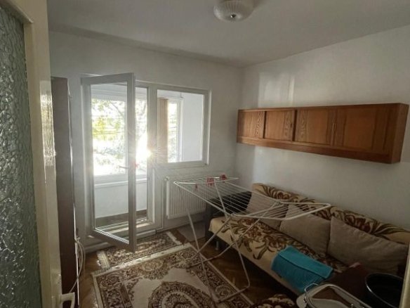 Apartament cu 4 camere, 80 mp utili la etajul 1 chiar in Calea Lipovei