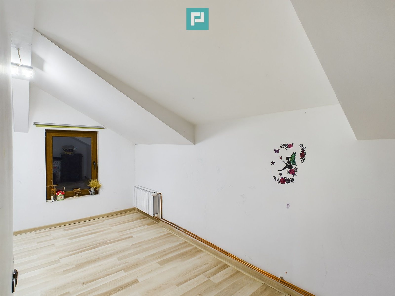 Apartament cu 2 camere pe 2 niveluri în Dumbrăvița