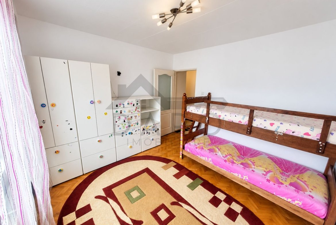 vand apartament 3 camere , Targu Mures Unirii