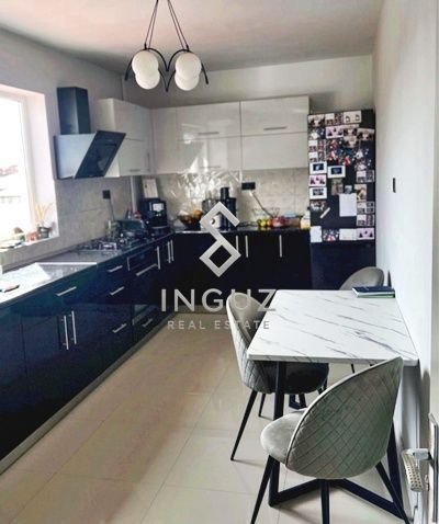 Etaj de vilă cu mansardă | 250 m² | Complet renovat | Colentina – Capă