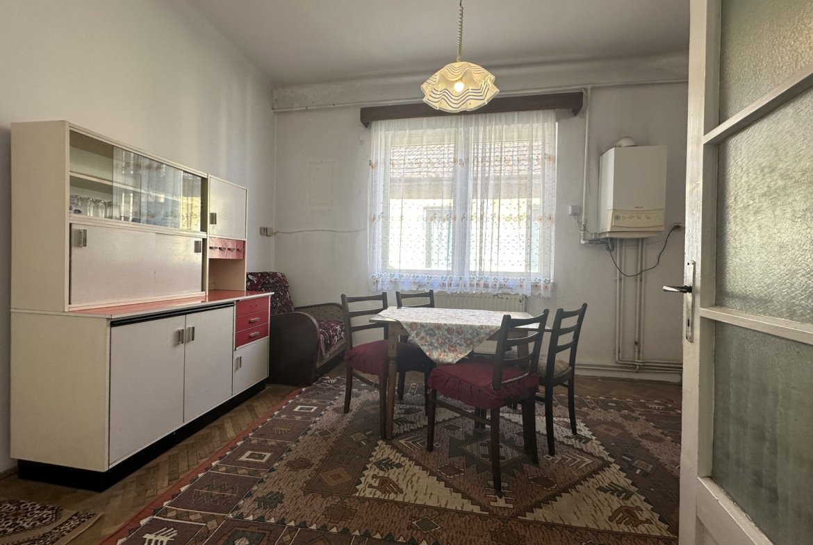 Apartament in casa spațios la doar 5-7 minute de Centrul Istoric